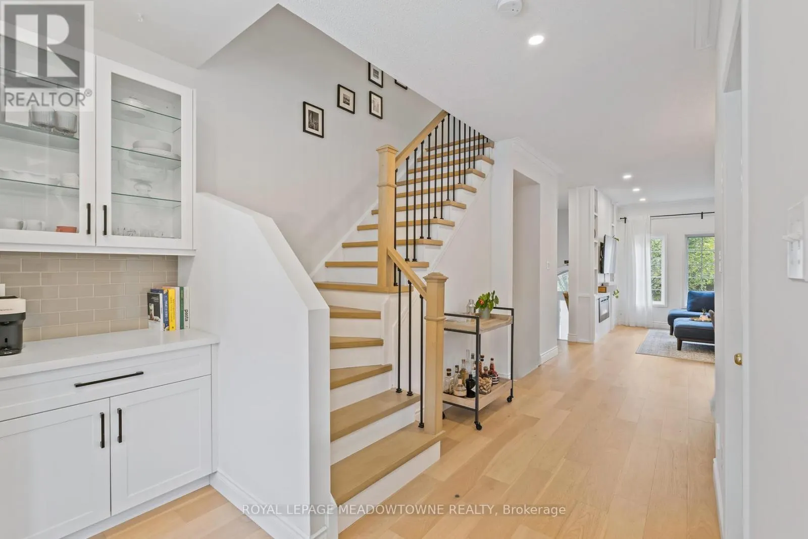 139 HARBOURVIEW CRESCENT