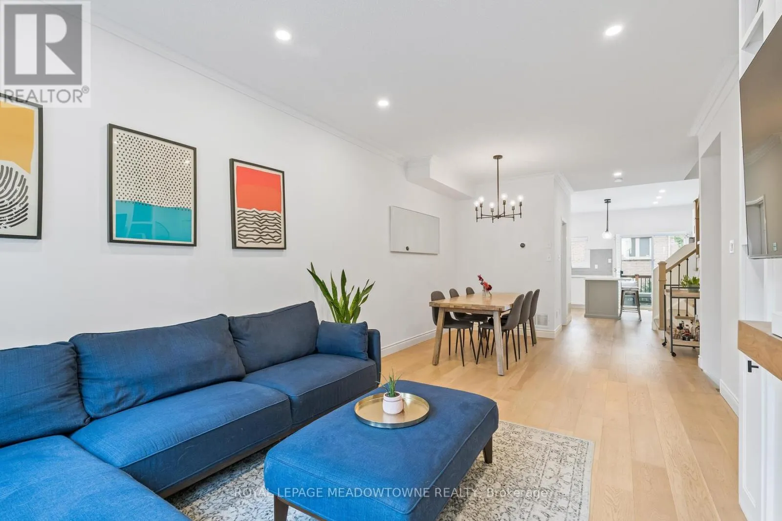 139 HARBOURVIEW CRESCENT