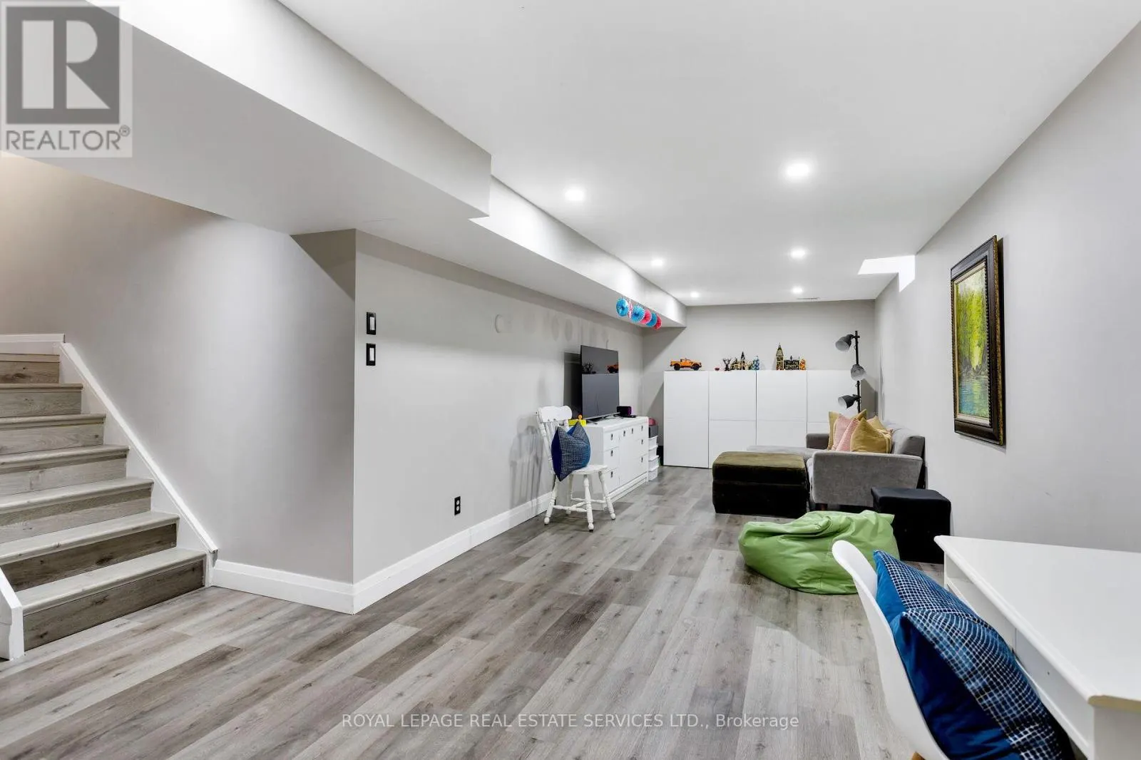 7 - 2006 GLENADA CRESCENT