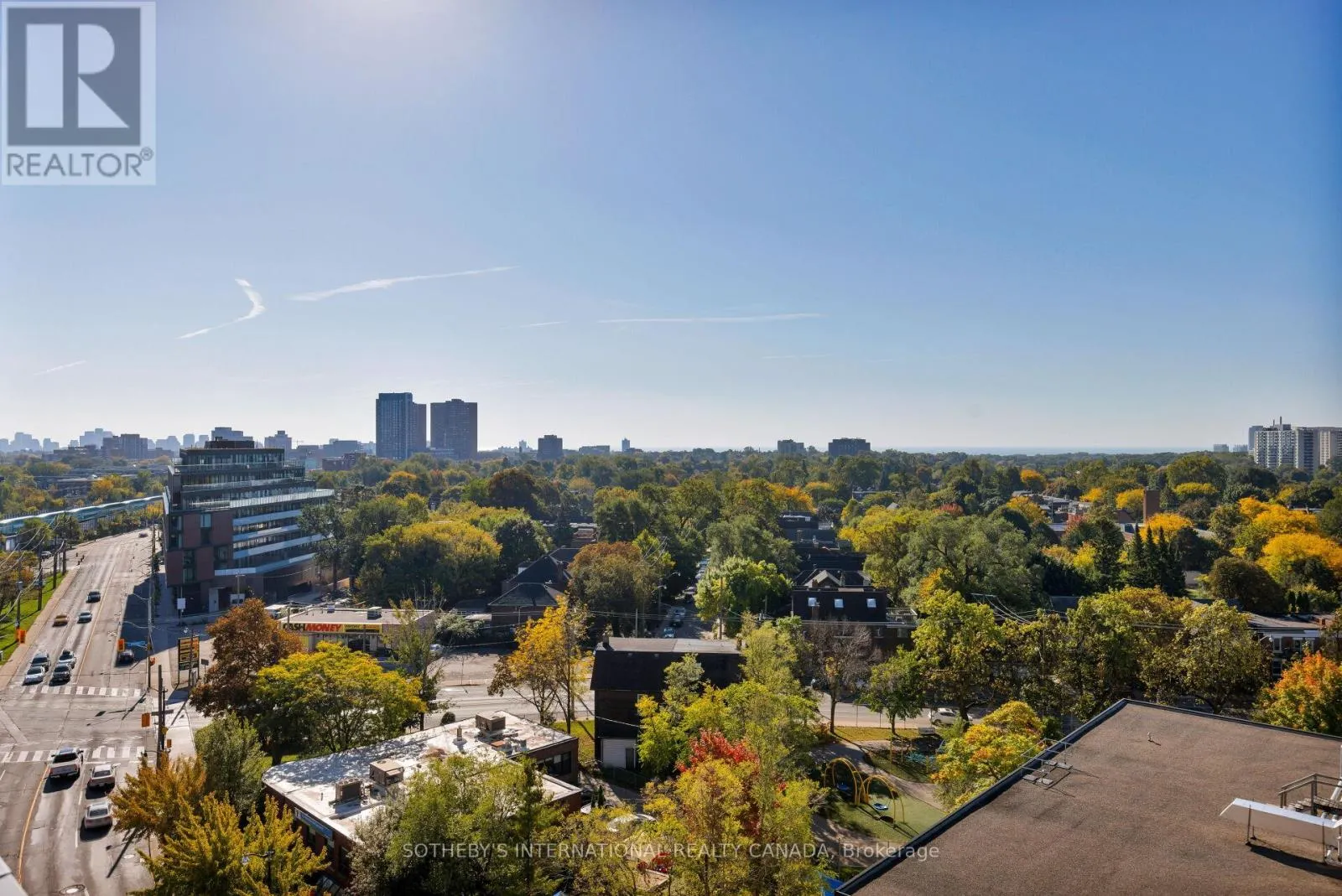 903 - 2720 DUNDAS STREET W