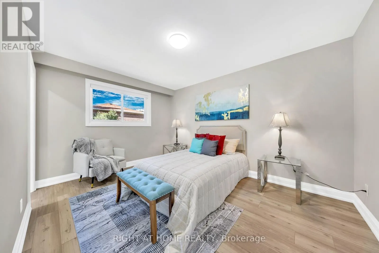 422 MAPLE LEAF DRIVE