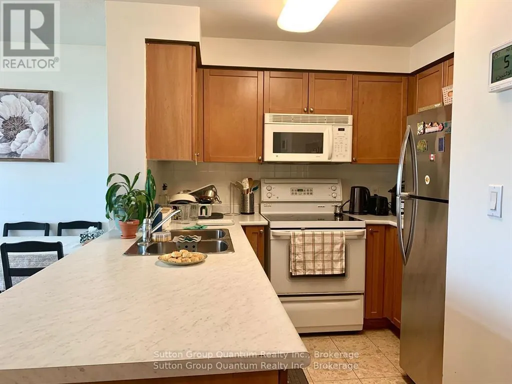 PH7 - 4879 KIMBERMOUNT AVENUE, #PH7