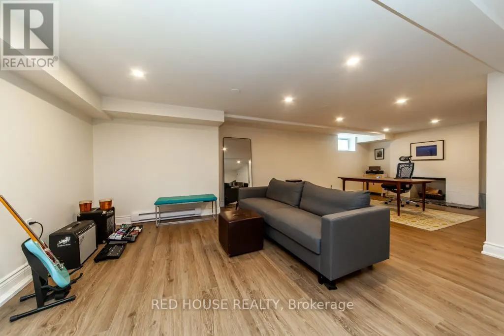 29 PINEWOOD TRAIL