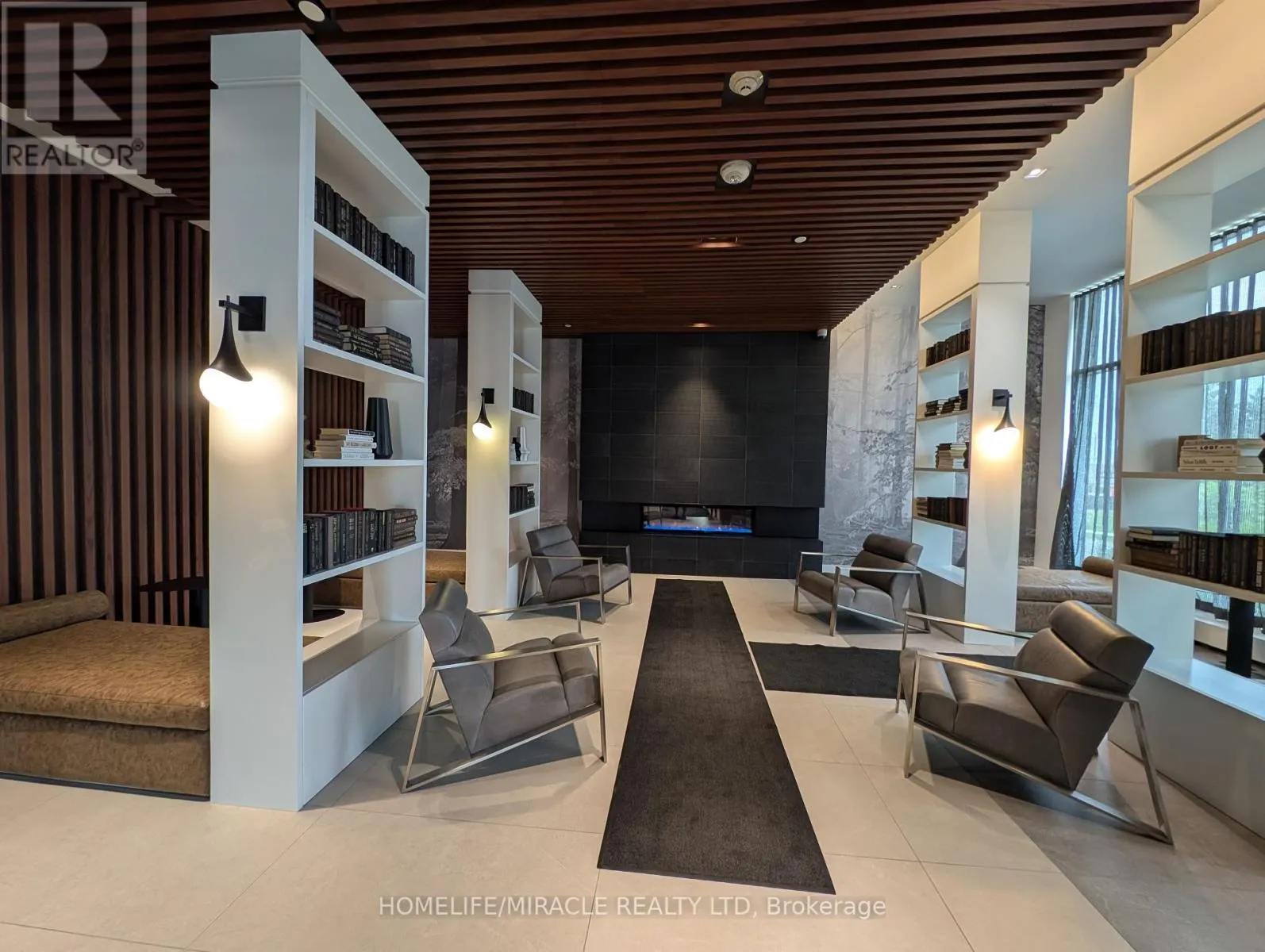 310 - 297 OAK WALK DRIVE