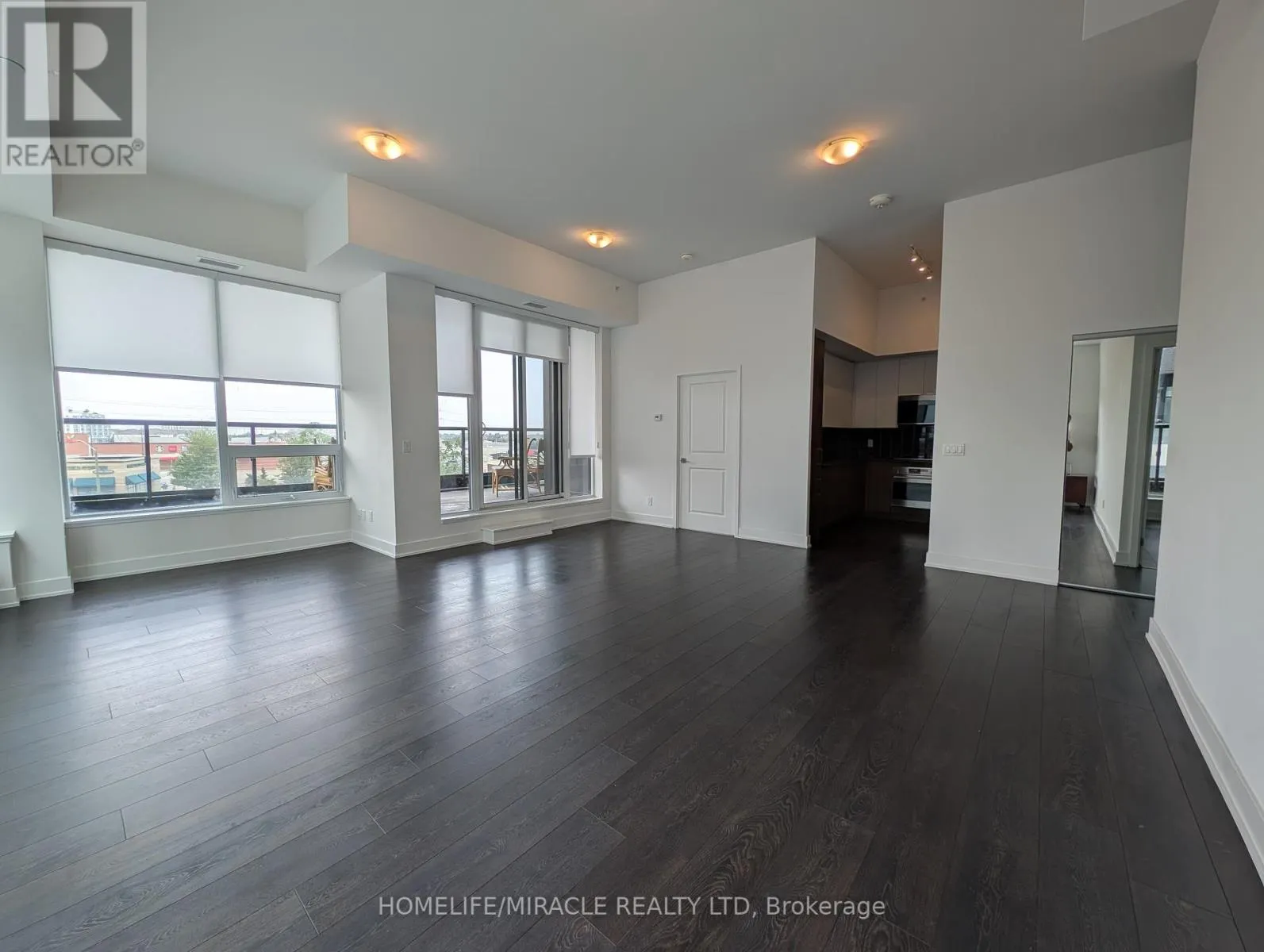 310 - 297 OAK WALK DRIVE