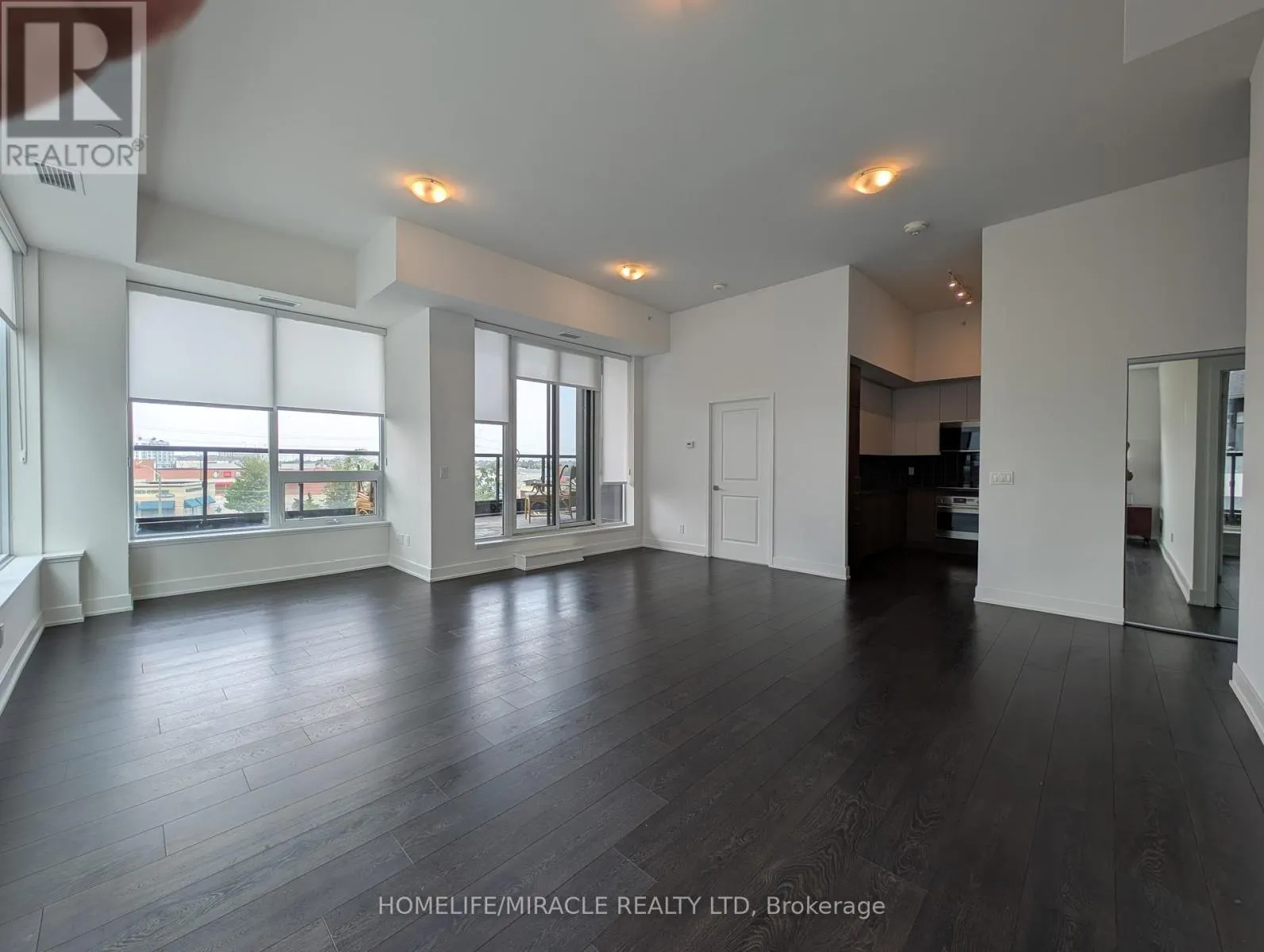 310 - 297 OAK WALK DRIVE