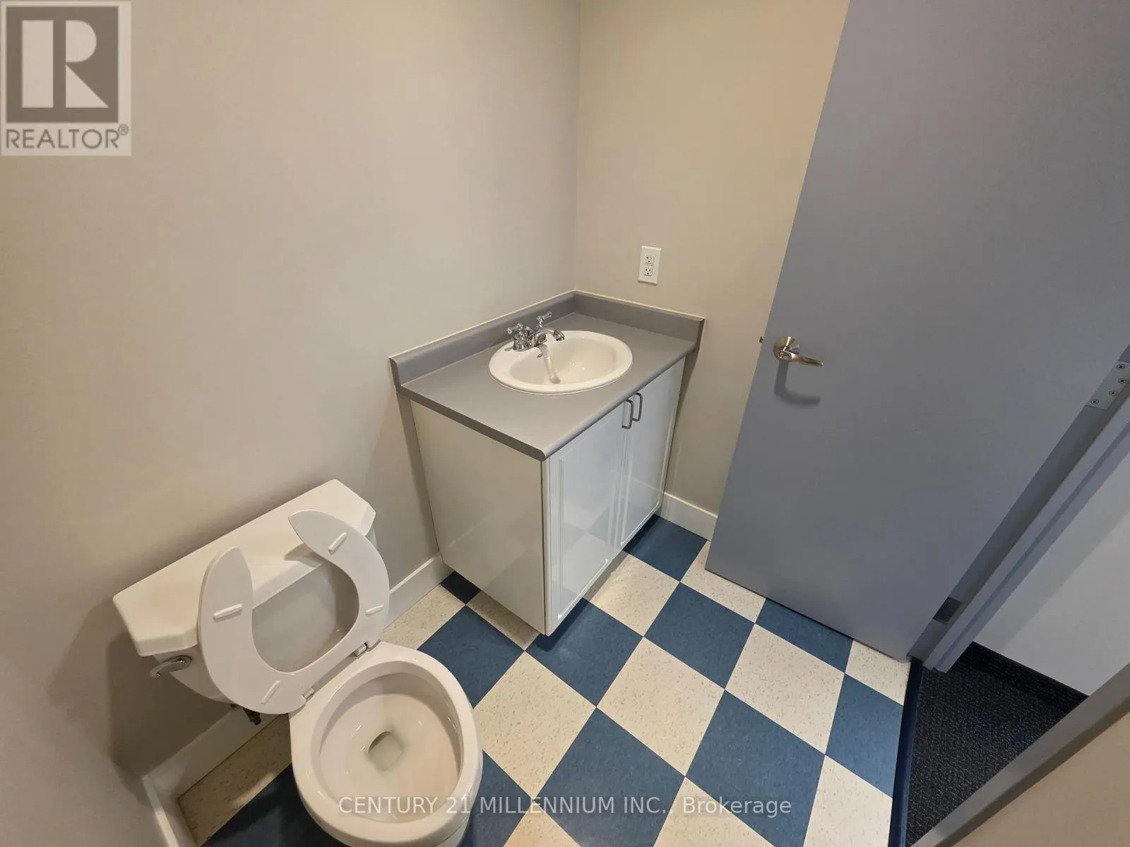 212 - 2250 BOVAIRD DRIVE E