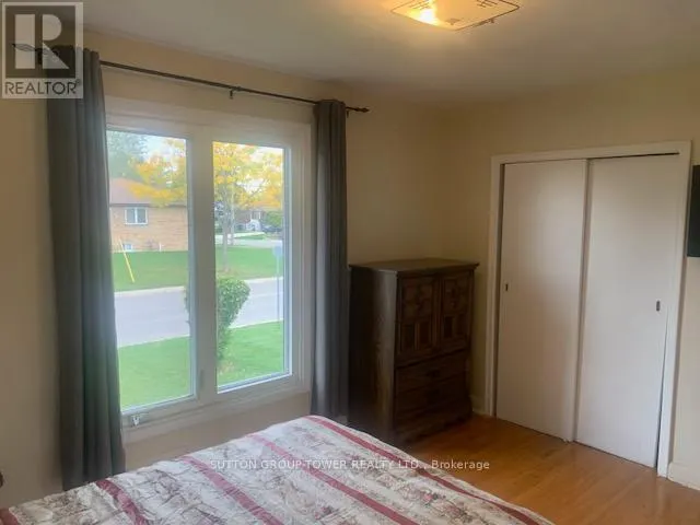 121 DENBIGH CRESCENT