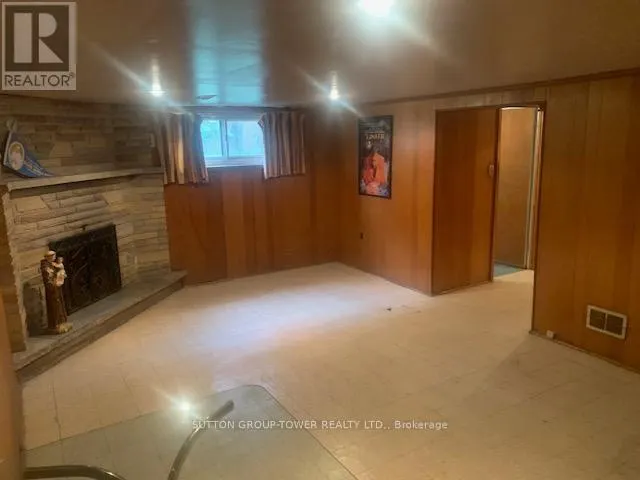 121 DENBIGH CRESCENT