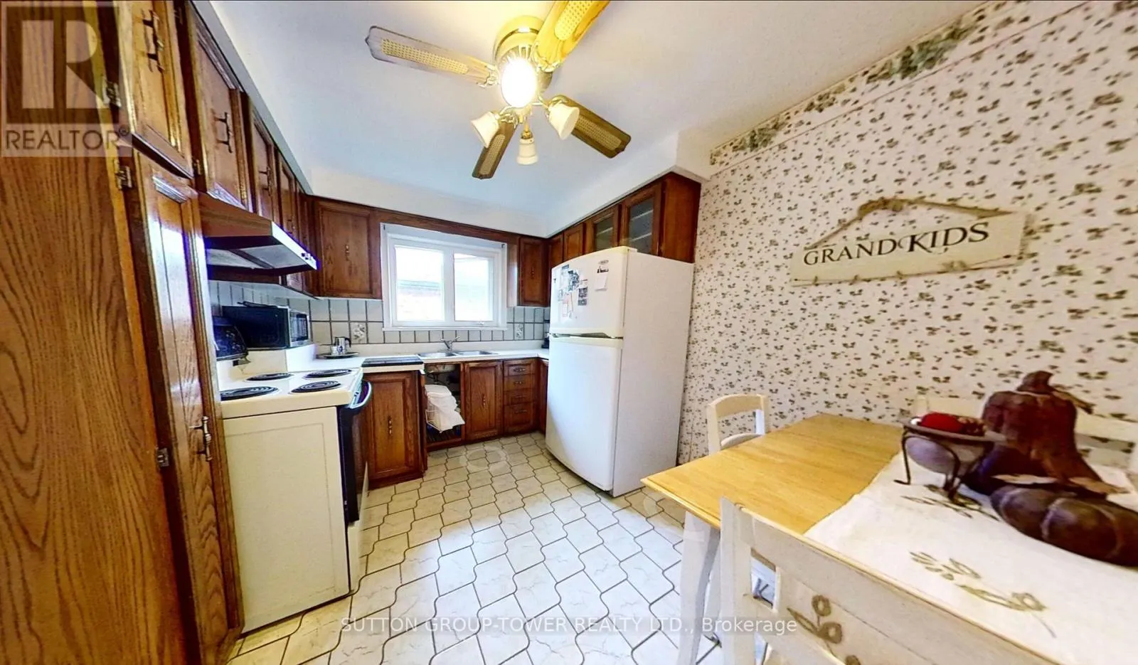121 DENBIGH CRESCENT