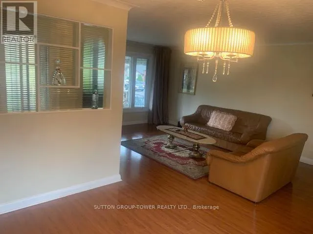 121 DENBIGH CRESCENT