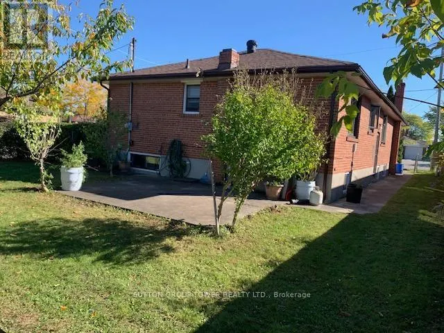 121 DENBIGH CRESCENT