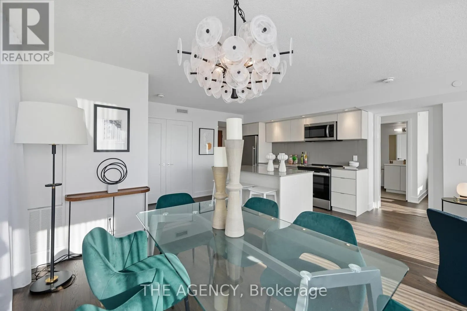 2104 - 10 EVA ROAD