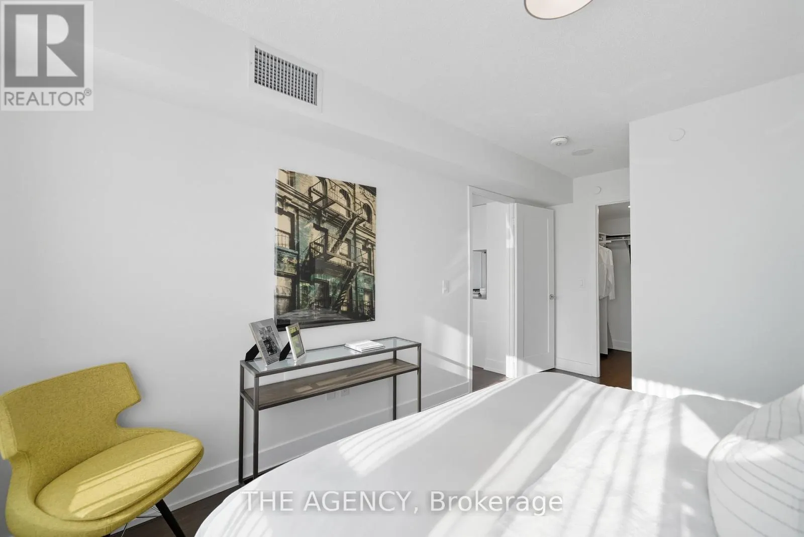 2104 - 10 EVA ROAD