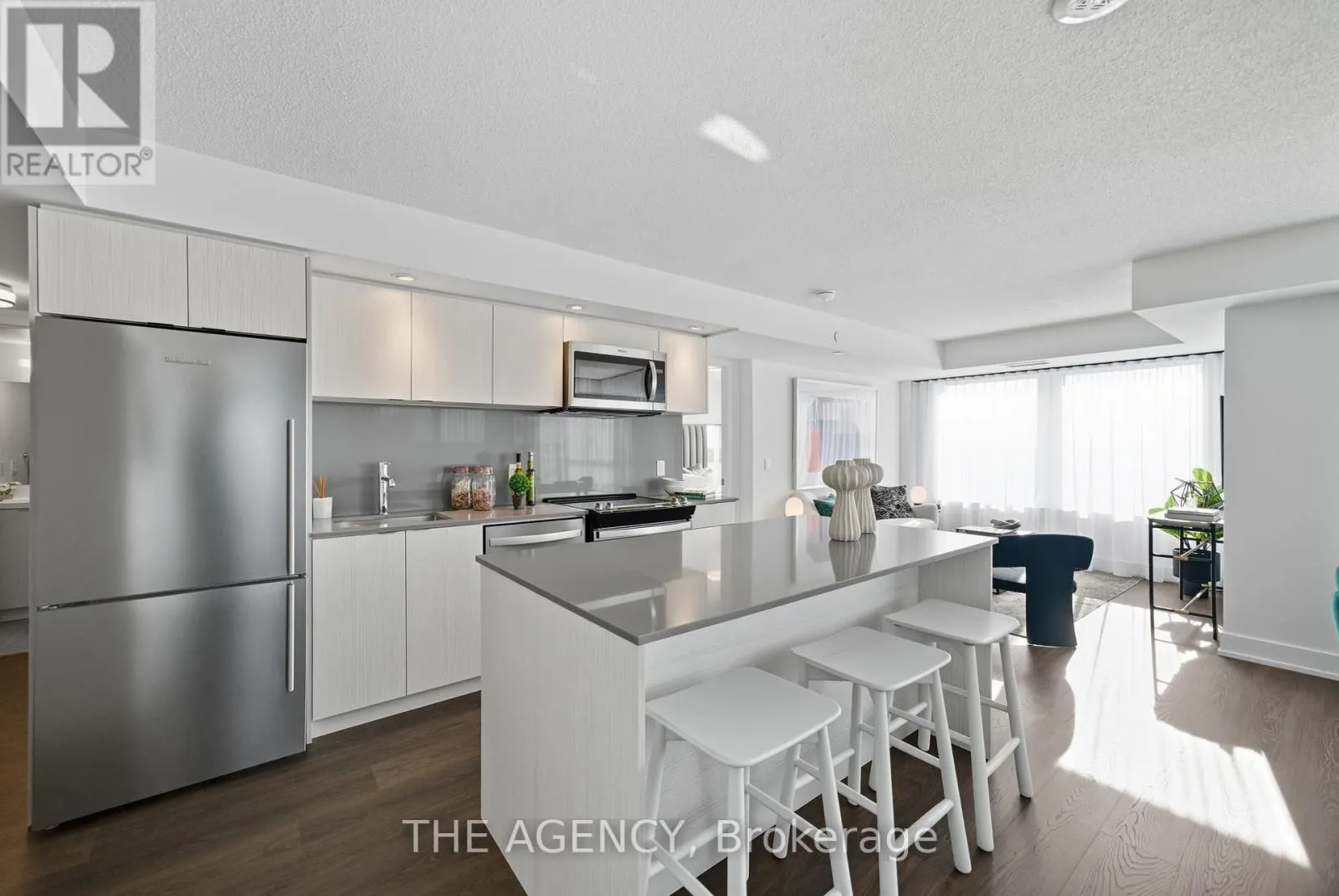 2104 - 10 EVA ROAD