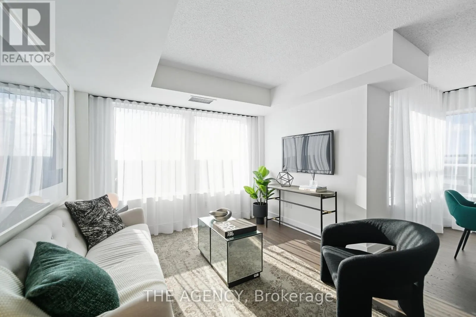 2104 - 10 EVA ROAD