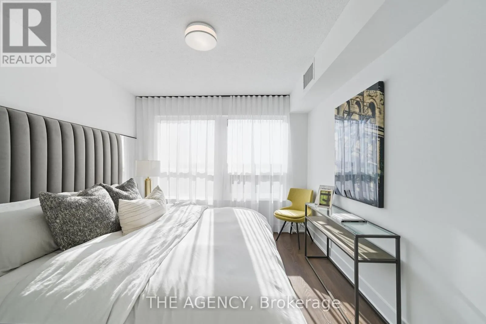 2104 - 10 EVA ROAD