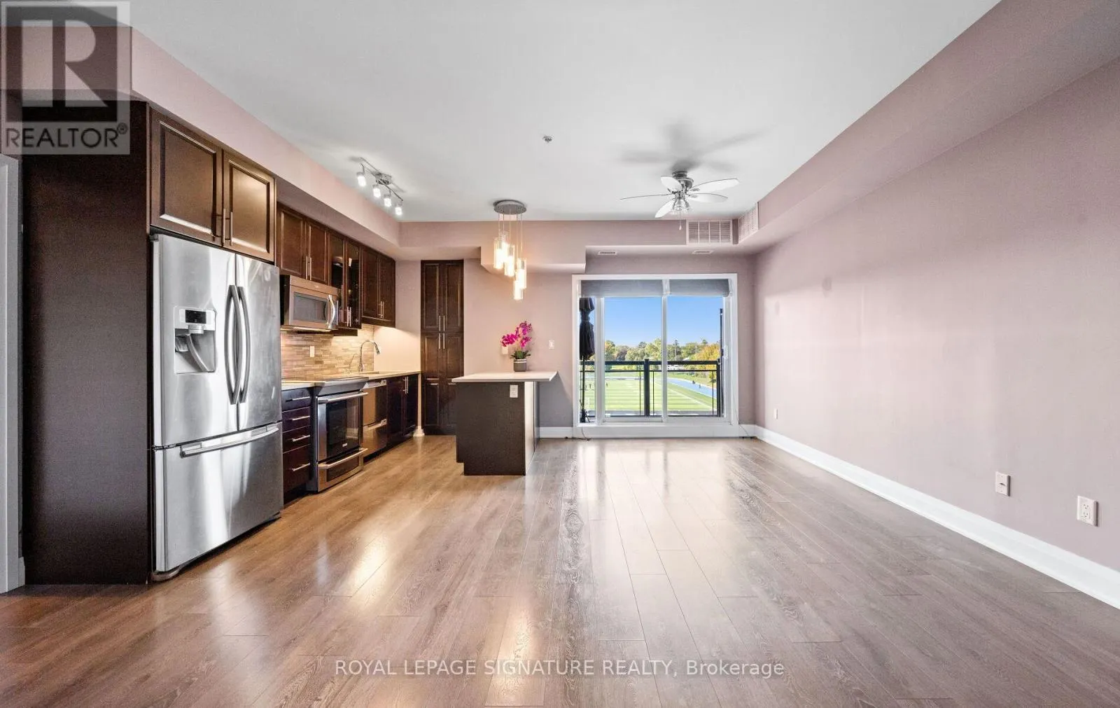 413 - 128 GARDEN DRIVE