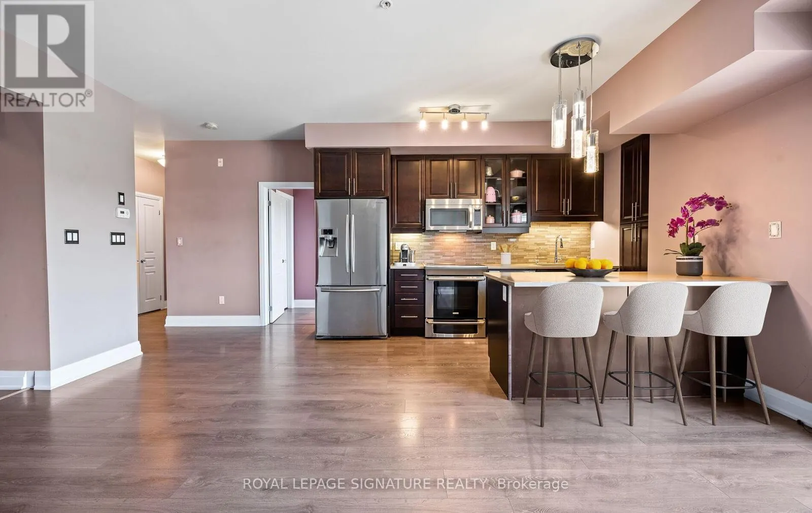413 - 128 GARDEN DRIVE