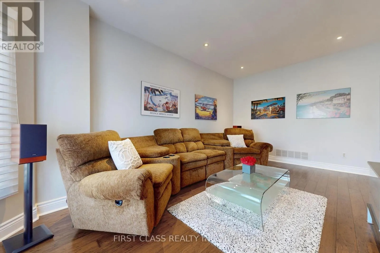 7 KENPARK AVENUE