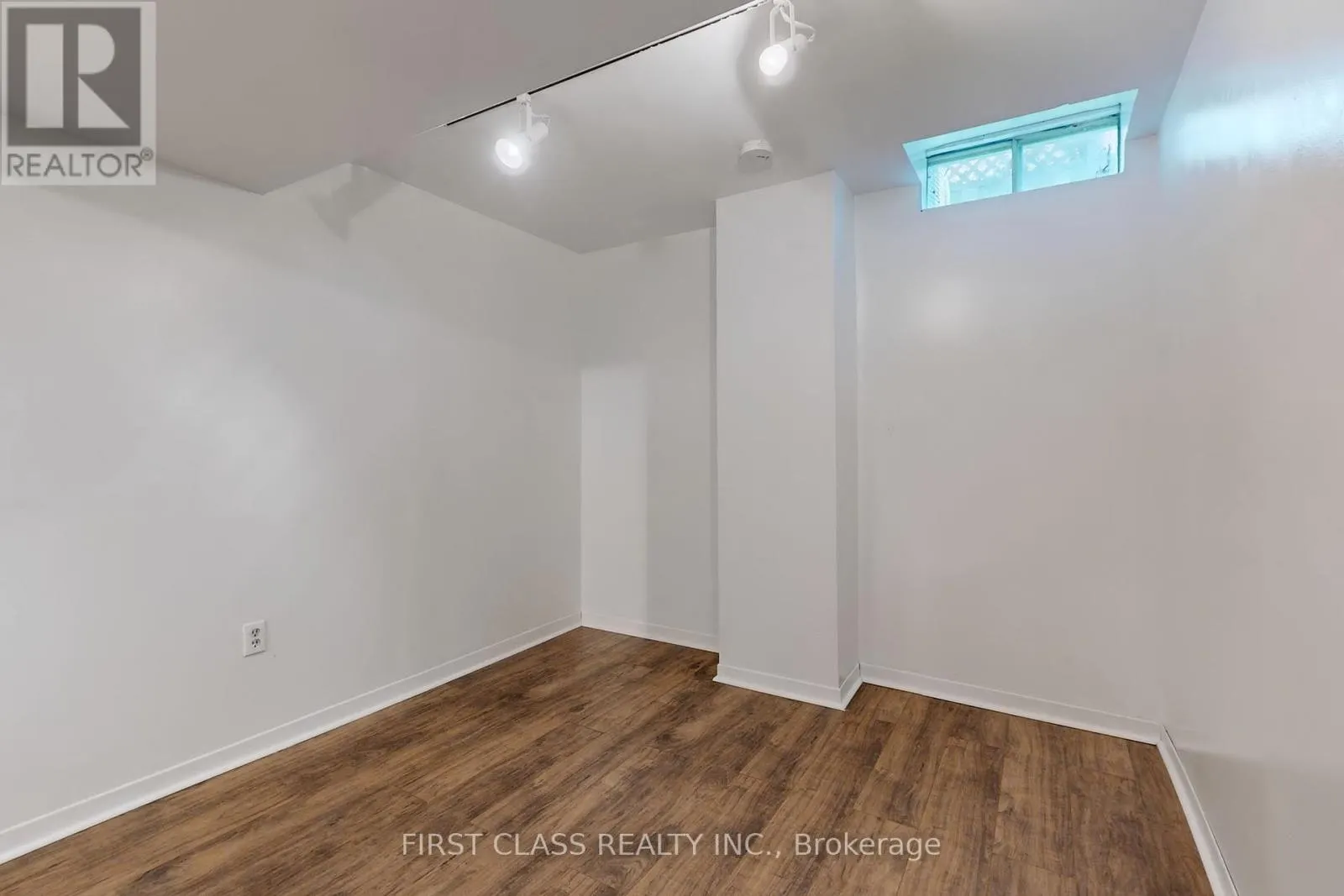 7 KENPARK AVENUE
