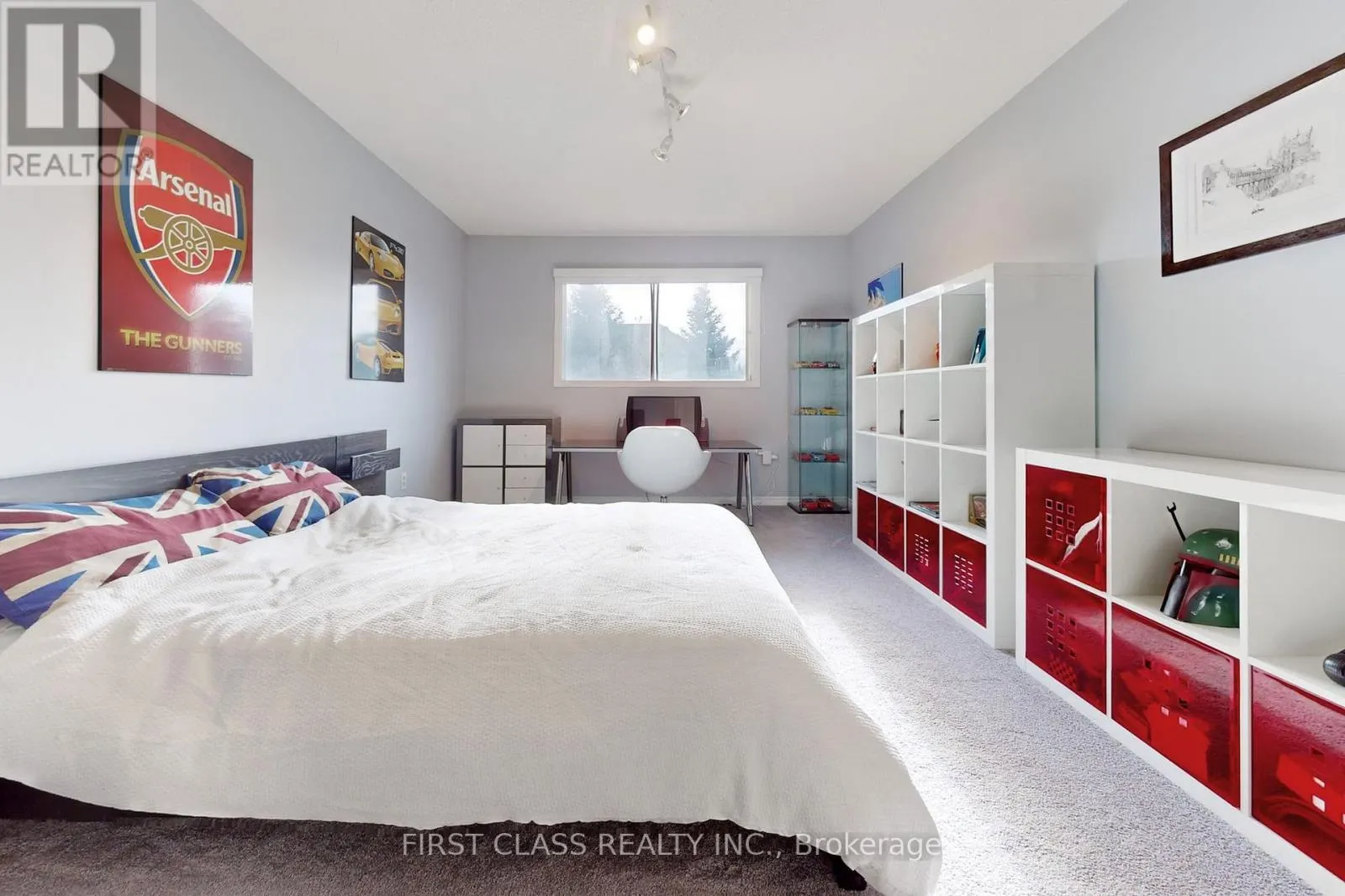 7 KENPARK AVENUE