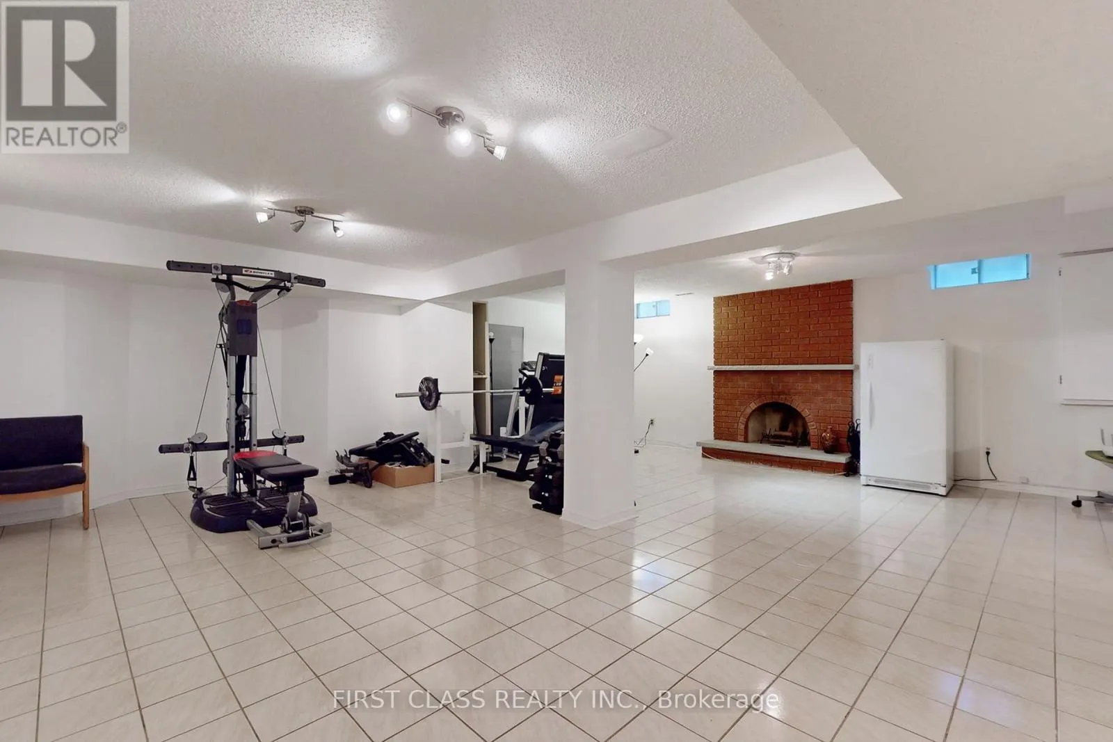 7 KENPARK AVENUE