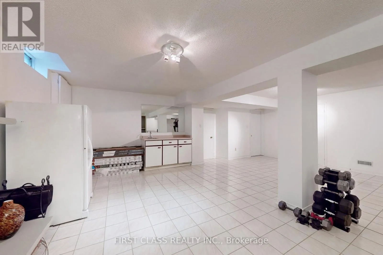 7 KENPARK AVENUE