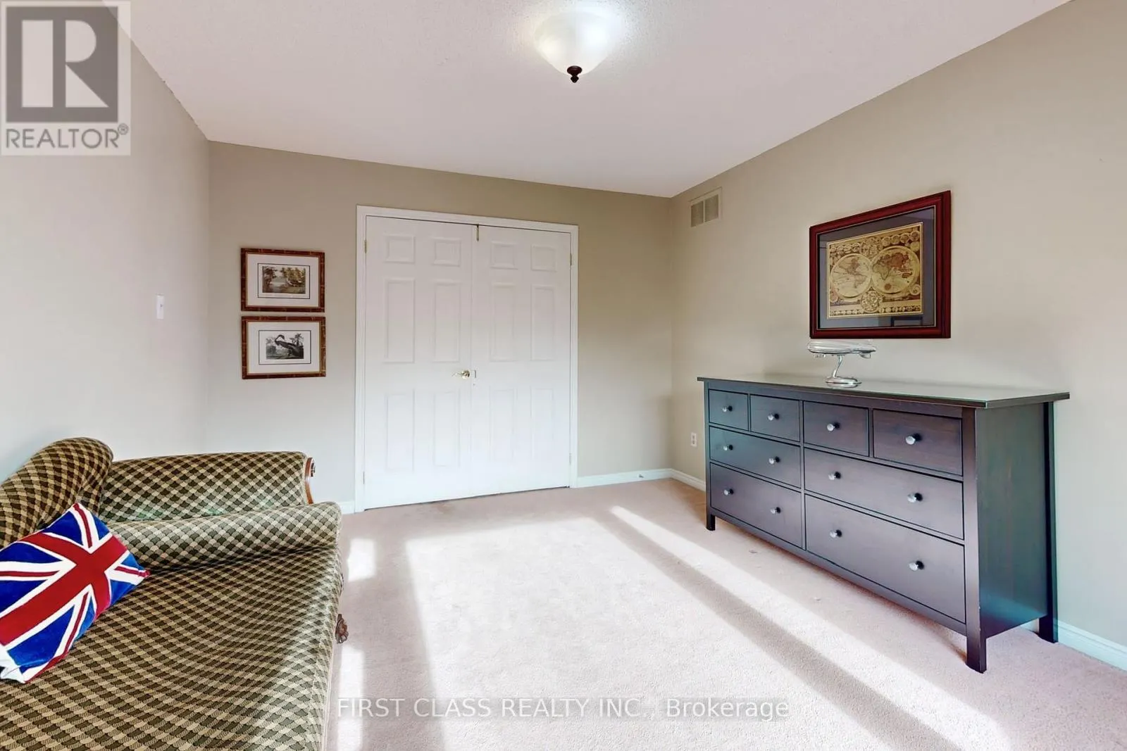 7 KENPARK AVENUE
