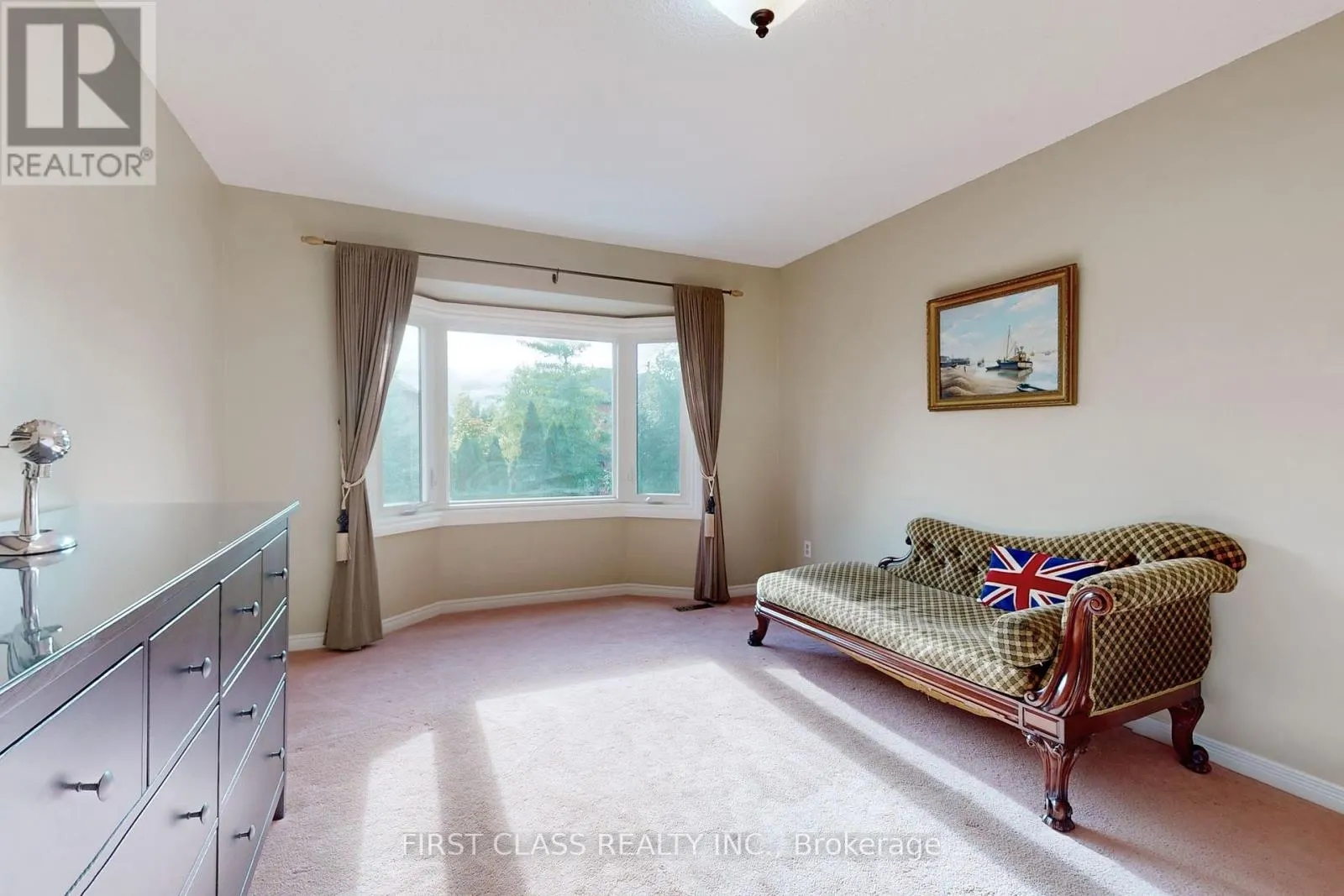 7 KENPARK AVENUE