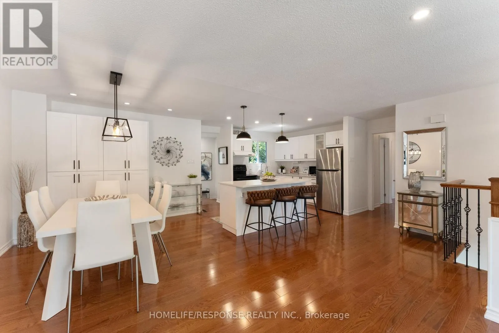 2112 SOUTH MILLWAY