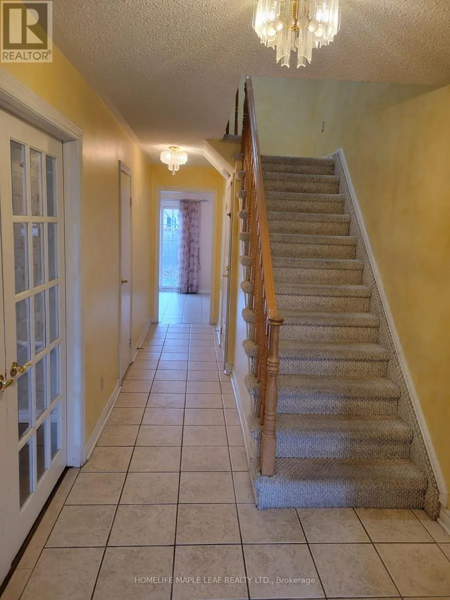 UPPER - 4 ASHURST CRESCENT