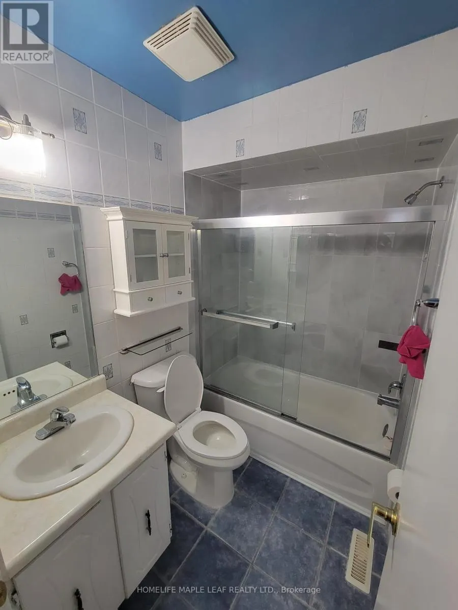 UPPER - 4 ASHURST CRESCENT