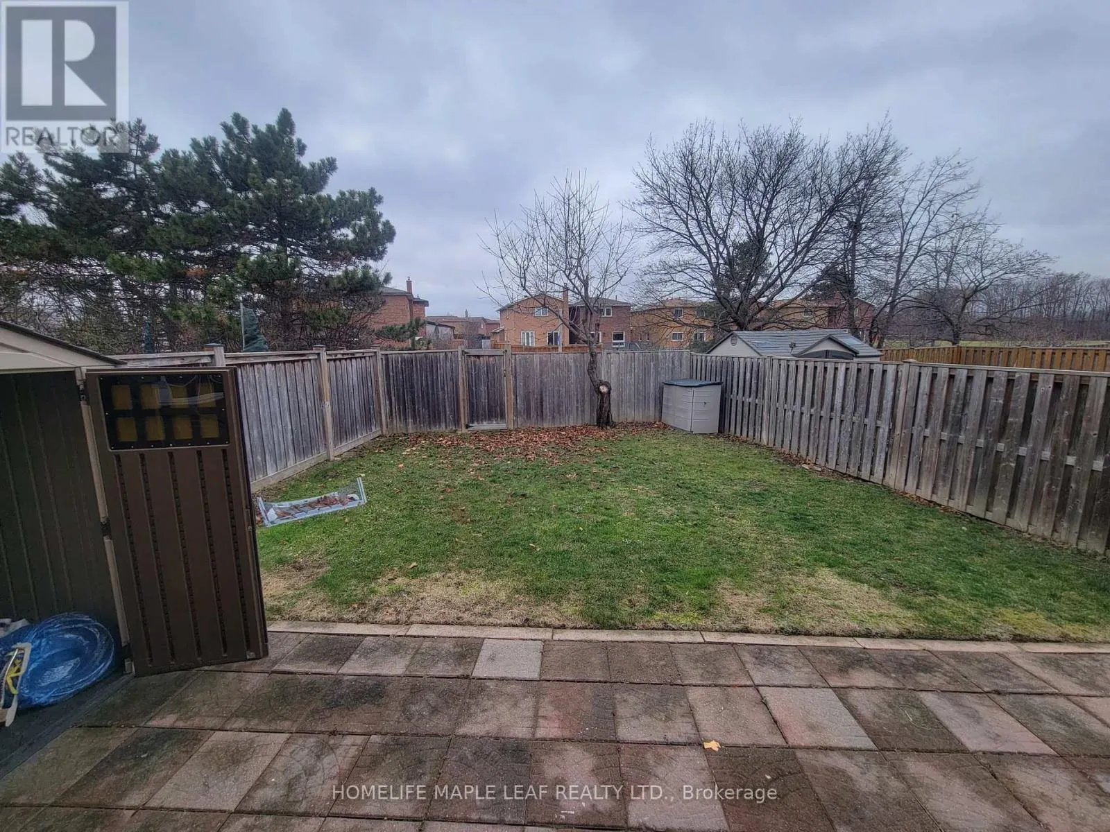 UPPER - 4 ASHURST CRESCENT