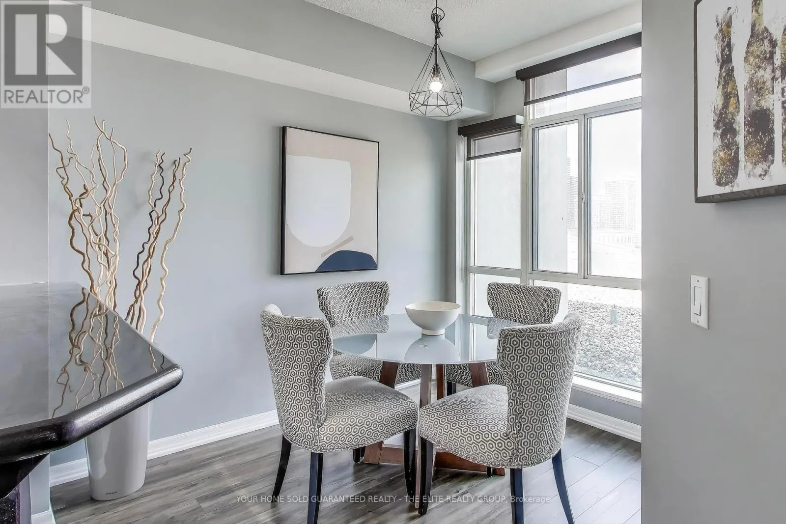 1107 - 220 BURNHAMTHORPE ROAD W