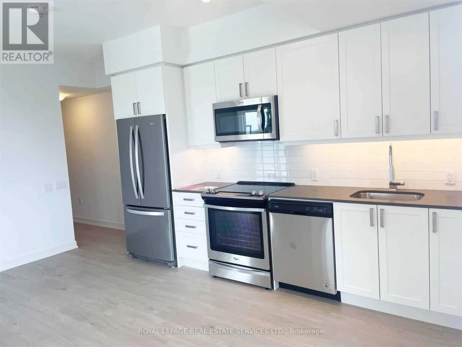 1909 - 8 NAHANI WAY