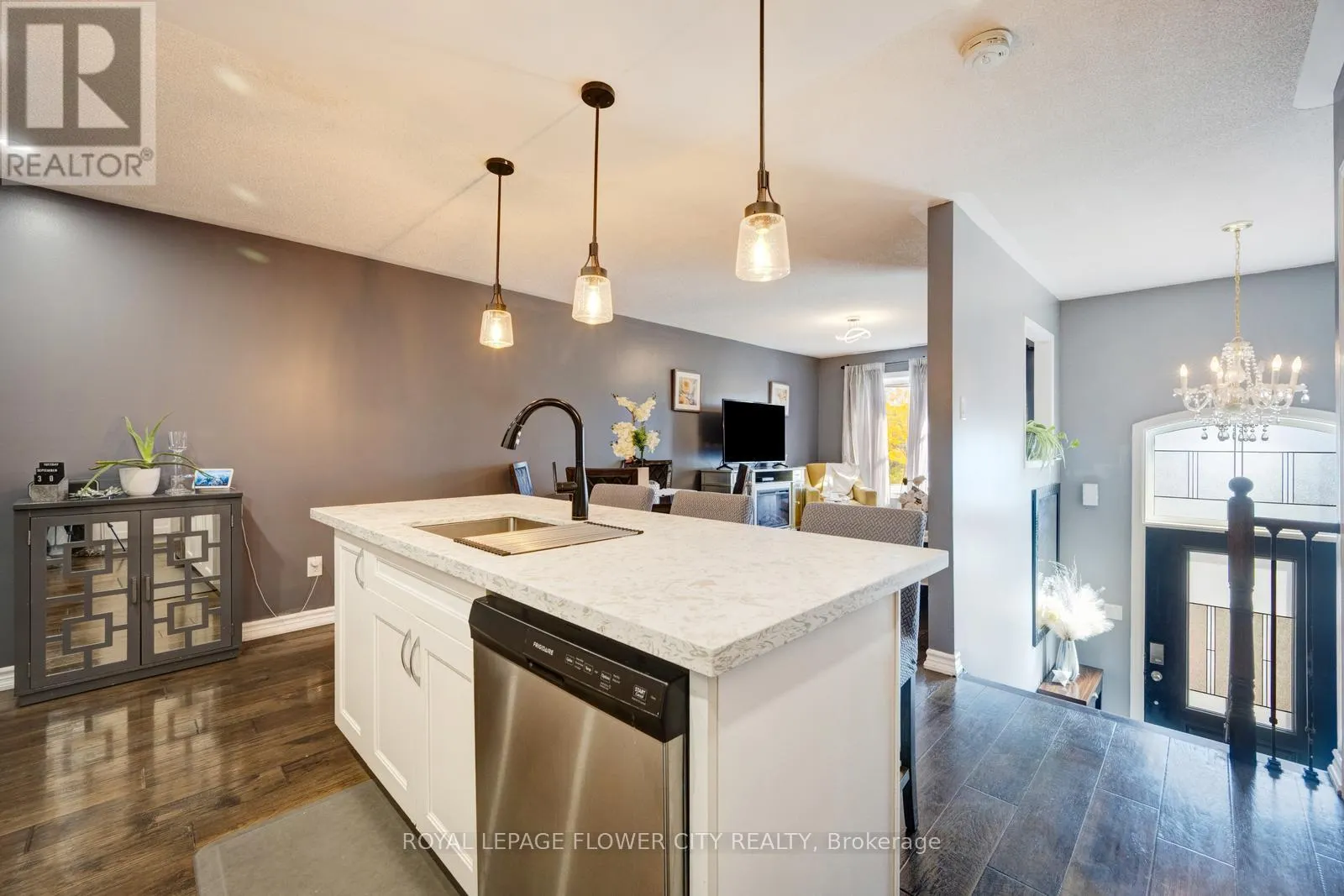 607 ROSSELLINI DRIVE