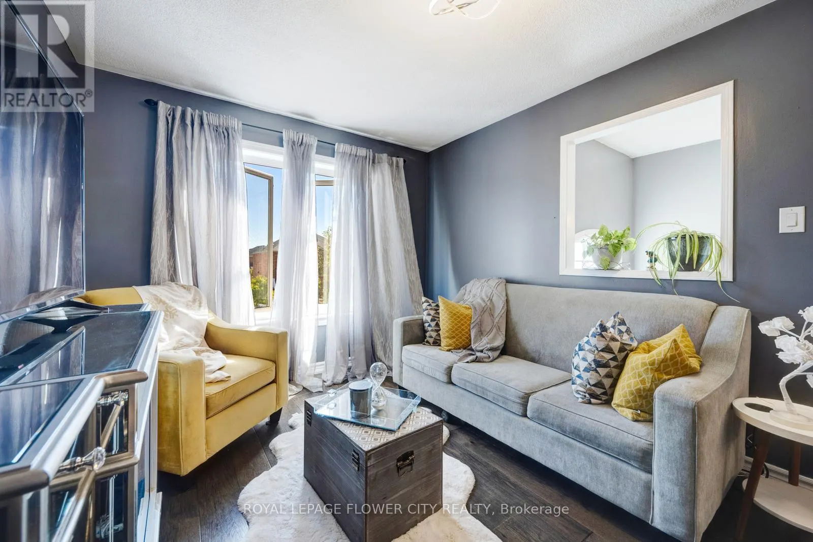 607 ROSSELLINI DRIVE