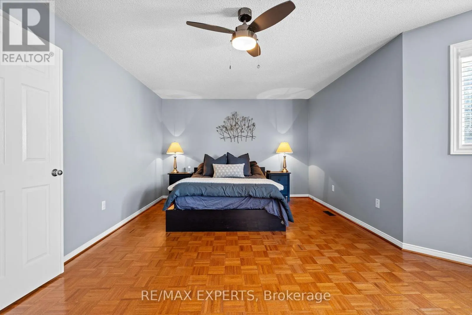 8 STRAWBERRY HILL COURT