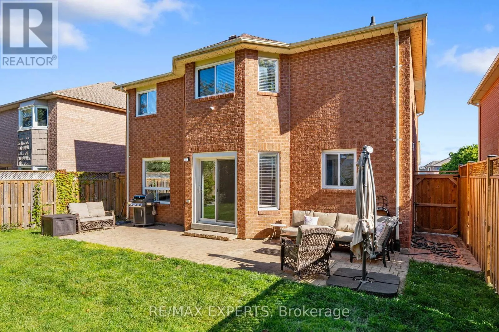 8 STRAWBERRY HILL COURT