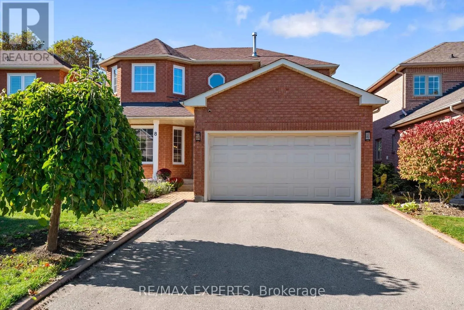8 STRAWBERRY HILL COURT
