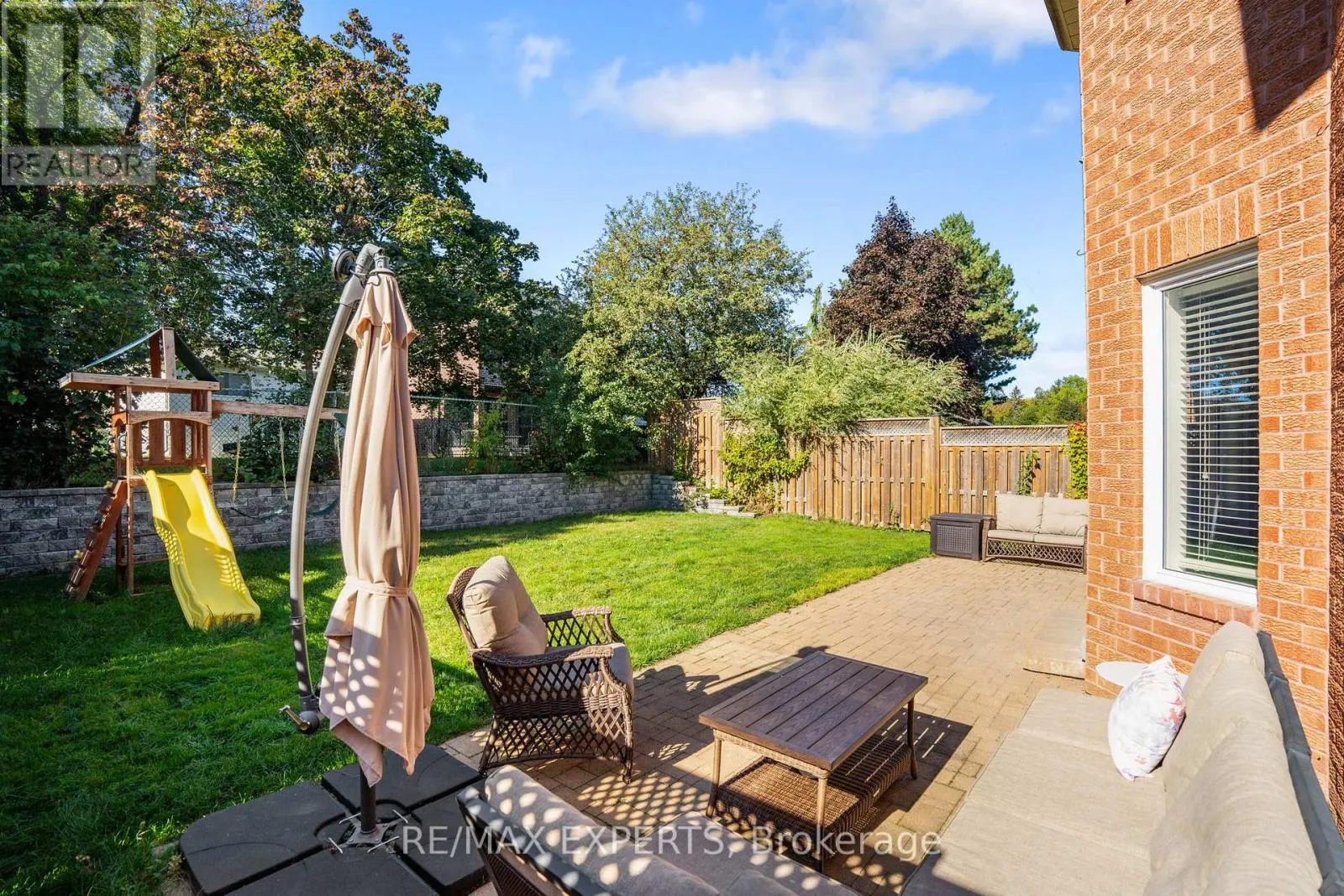 8 STRAWBERRY HILL COURT