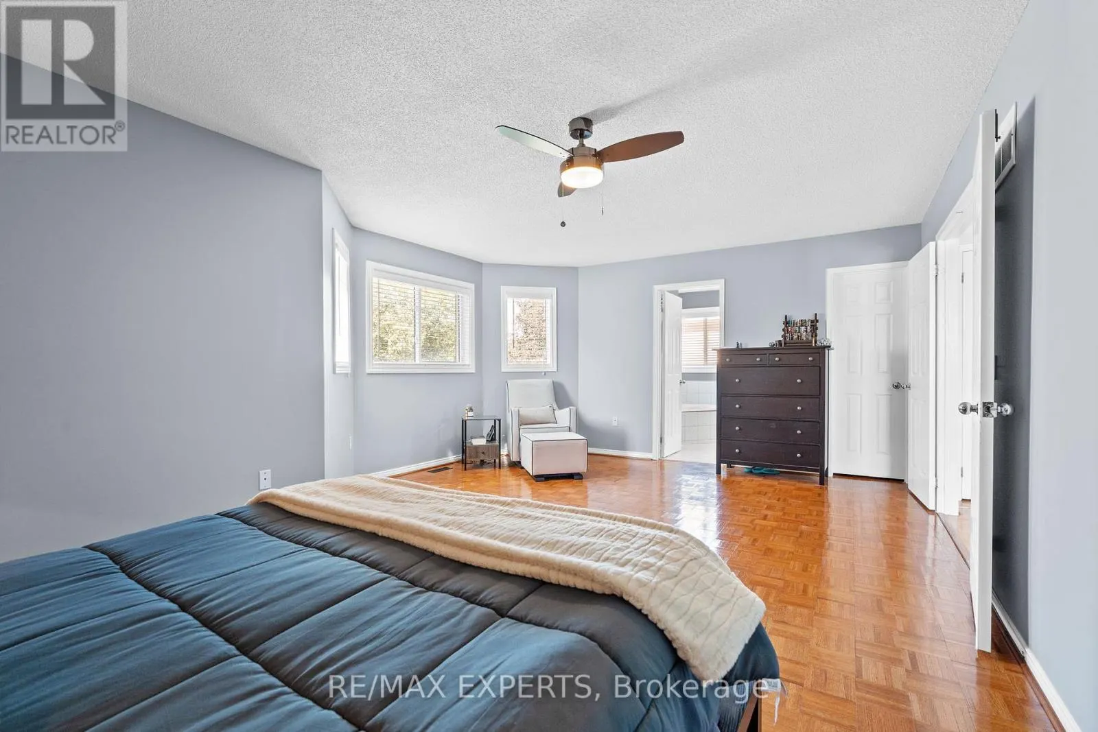 8 STRAWBERRY HILL COURT