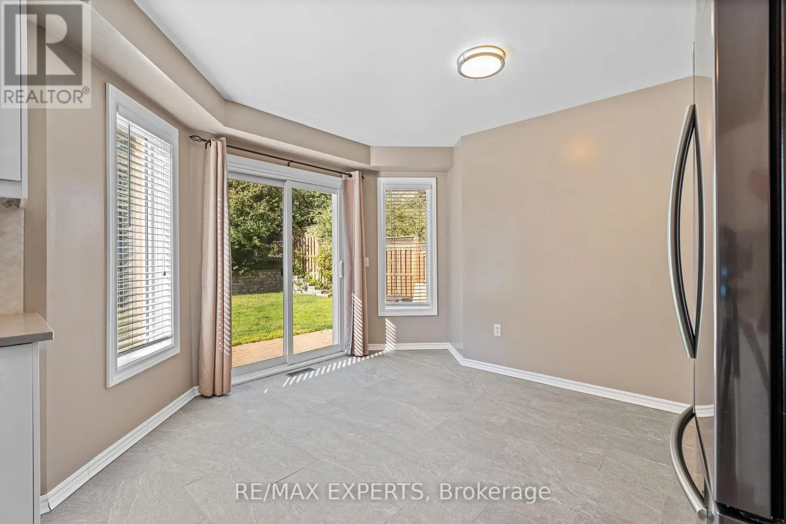8 STRAWBERRY HILL COURT
