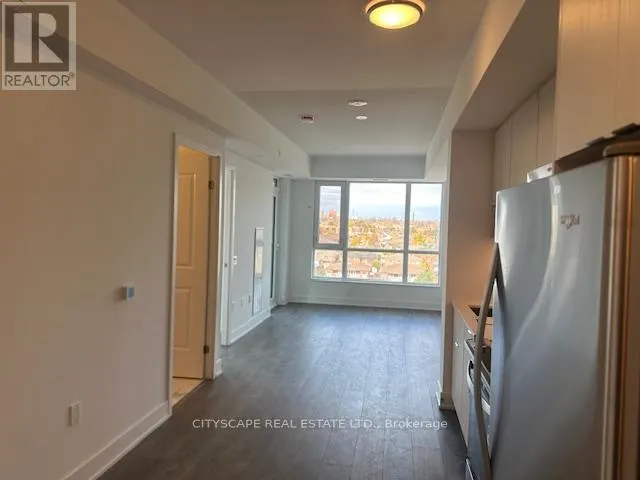 704 - 204 BURNHAMTHORPE ROAD E