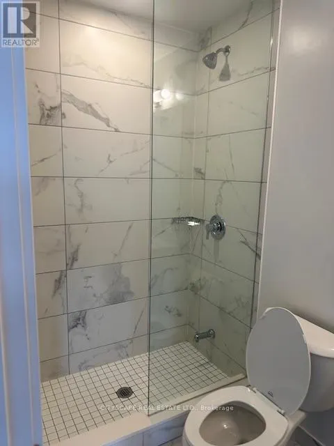 704 - 204 BURNHAMTHORPE ROAD E