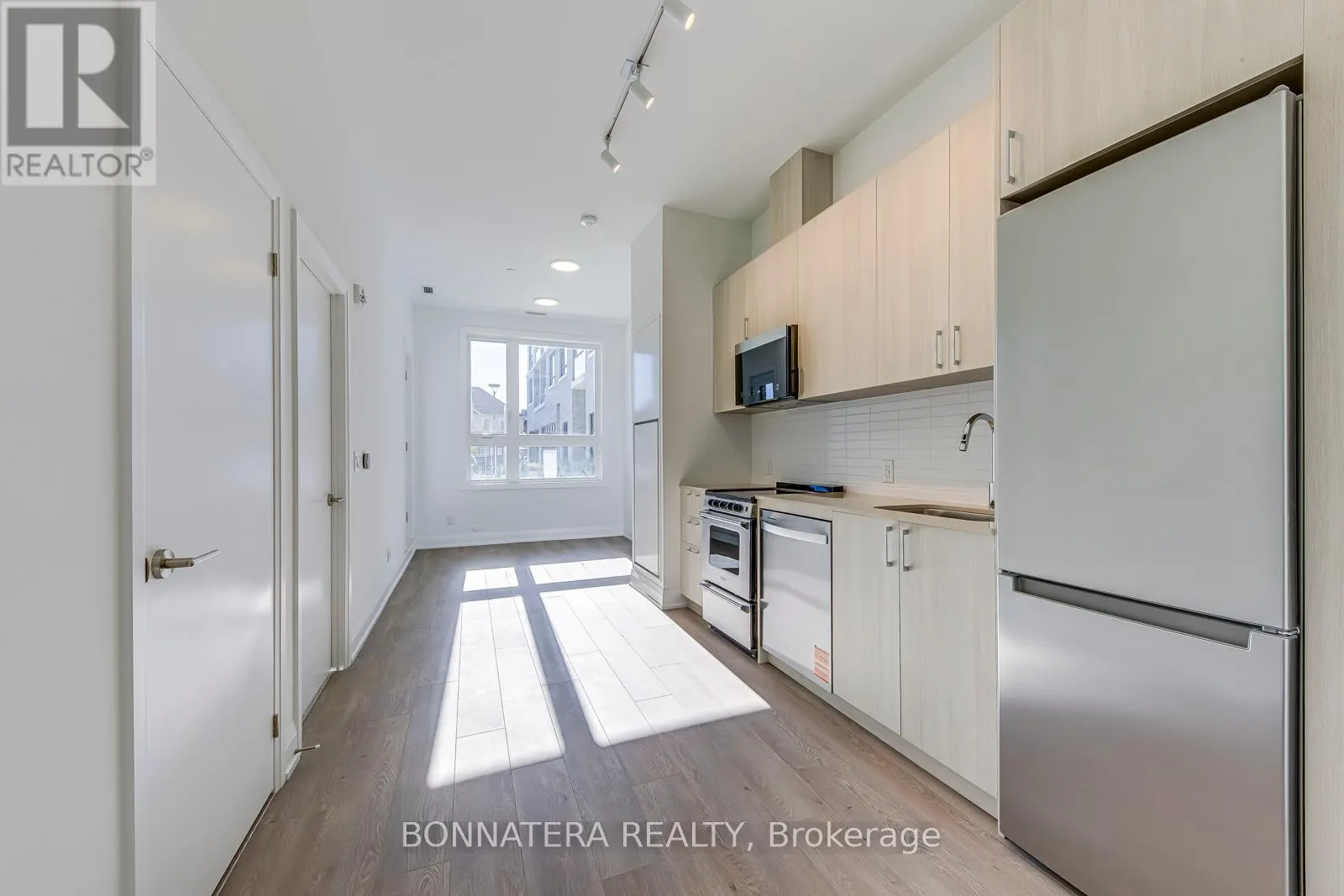 106 - 3250 CARDING MILL TRAIL