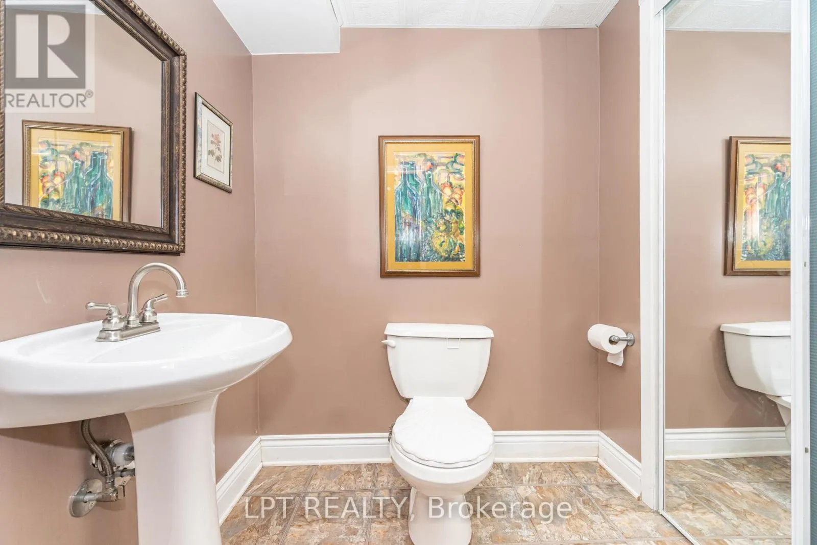 27 WOODSVIEW AVENUE