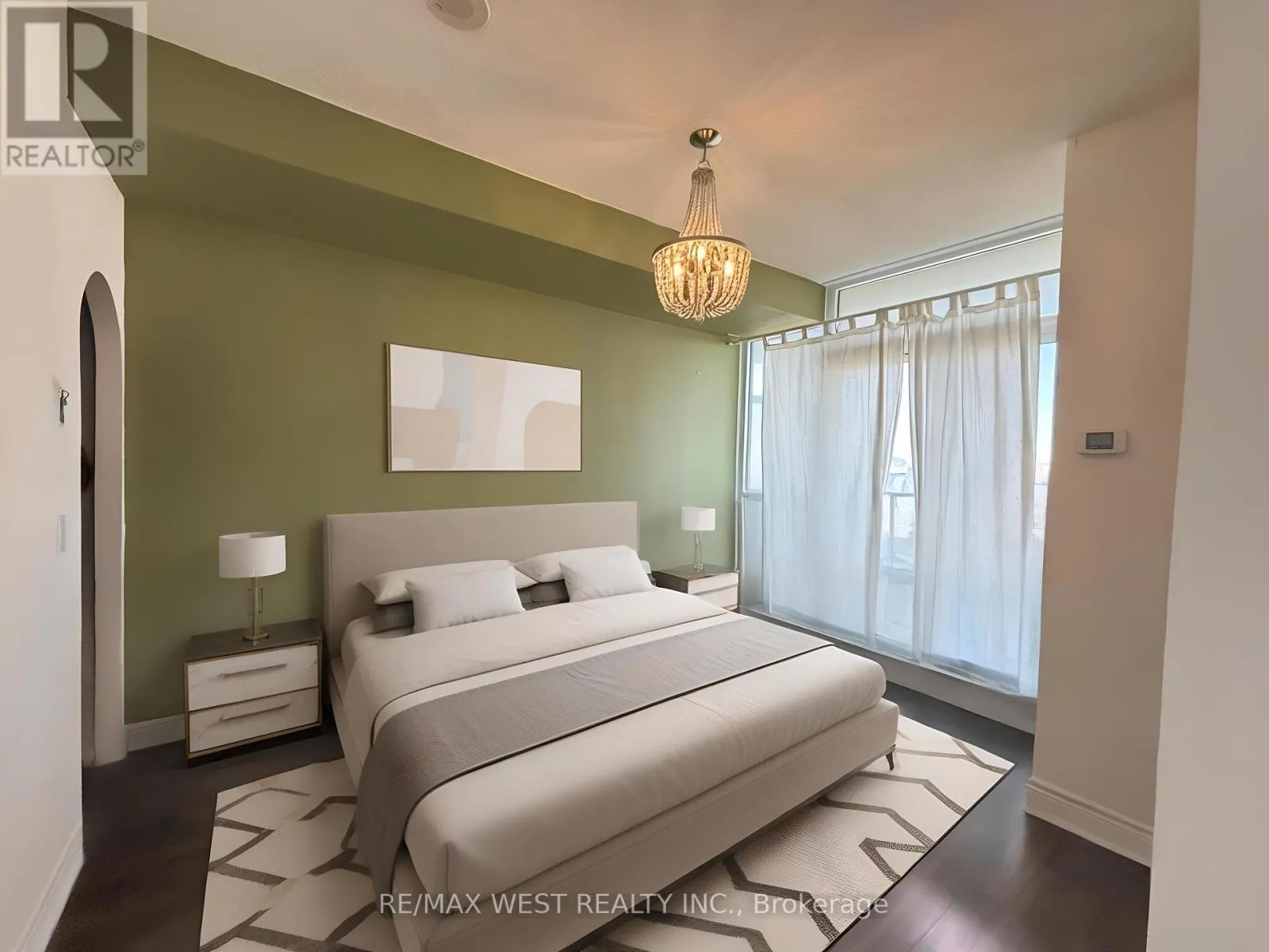 701 - 339 RATHBURN ROAD W