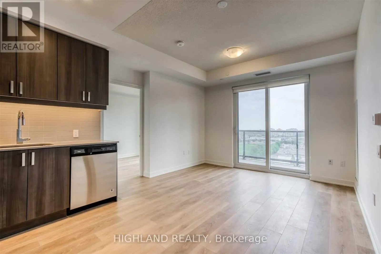 1120 - 8 NAHANI WAY